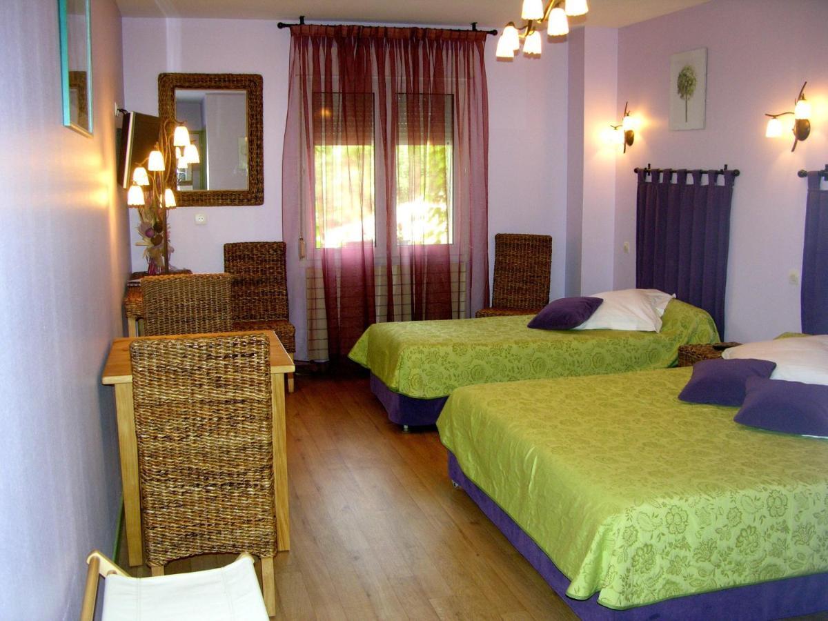 Logis Hotel Restaurant Les Norias Cazilhac  Стая снимка